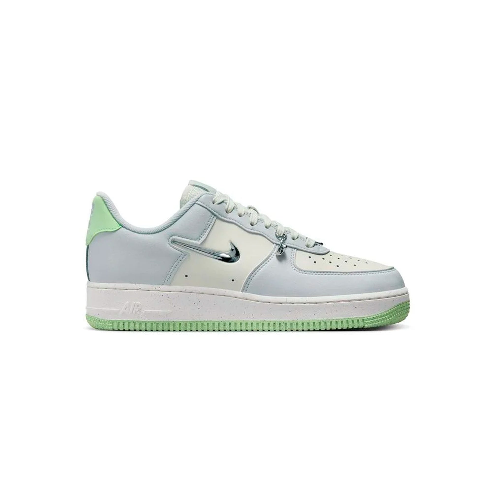 ZAPATILLAS NIKE FN8540 001 AIR FORCE 1 '07 NN SE MUJER