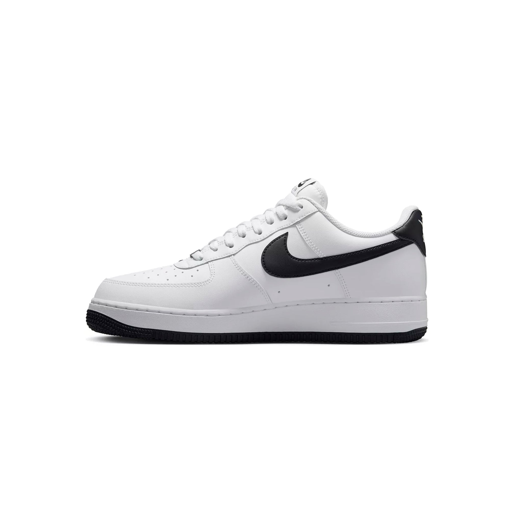 ZAPATILLAS NIKE FQ4296 101 AIR FORCE 1 '07 HOMBRE