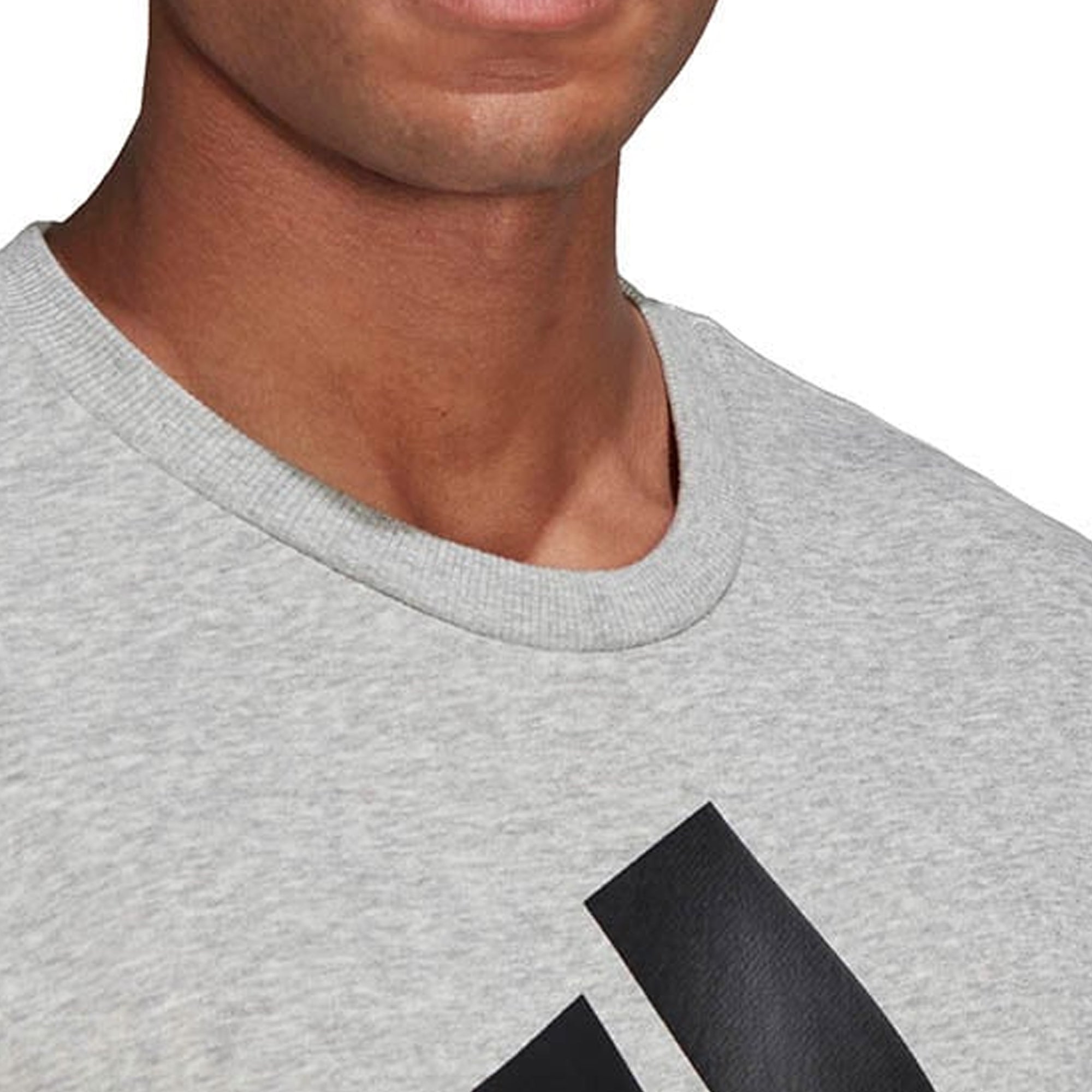 POLERA ADIDAS GK9077 000 ESSENTIALS LOGO GRANDE POLERA HOMBRE HOMBRE